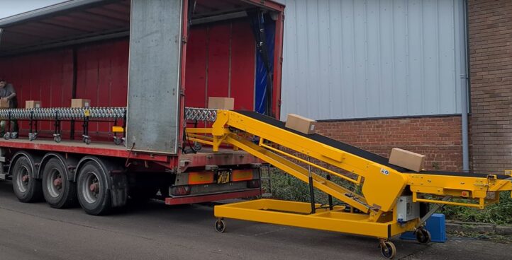 Transportador de carga y descarga